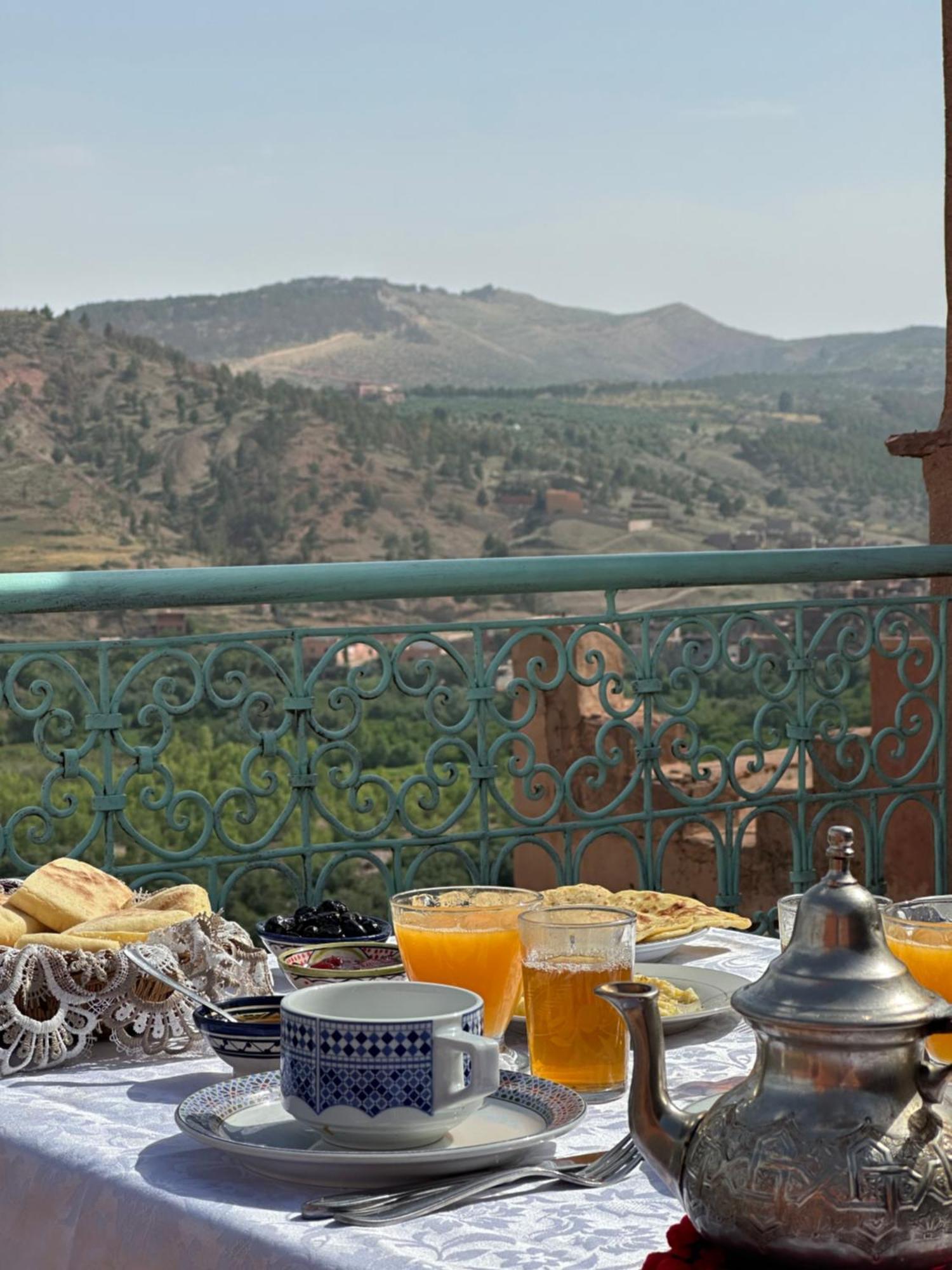 Hotel Riad Kasbah Omar Ourika Exterior foto